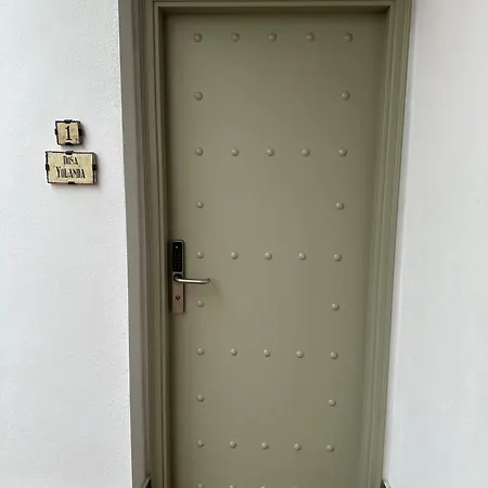 Casa Puerta De 公寓 *